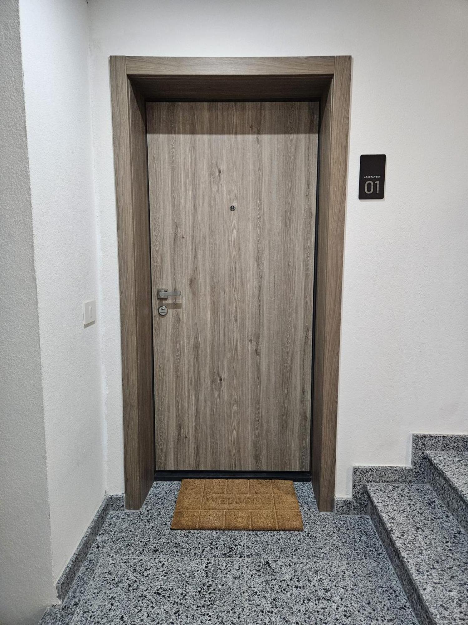 Ferienwohnung Garsoniera Gabrielle Brașov Exterior foto